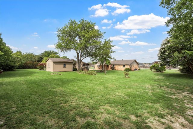 802 S Old Temple Road, Hewitt, TX 76643