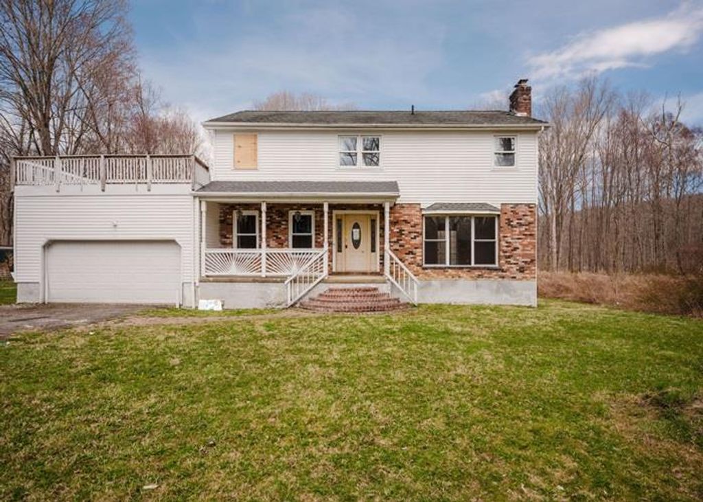27 Nathan Hale Drive, Stormville, NY 12582