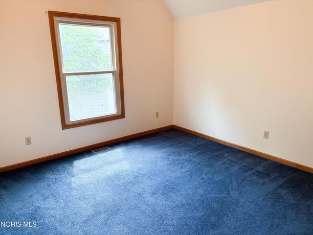 1945 Oxleigh Circle, Holland, OH 43528
