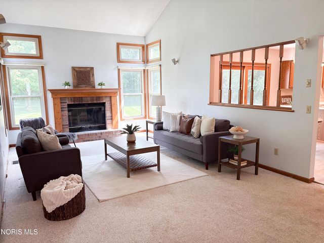 1945 Oxleigh Circle, Holland, OH 43528