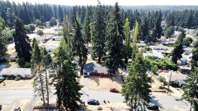 835 SW 306th Street, Federal Way, WA 98023