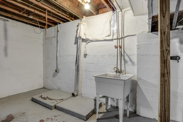 7051 Hupp Avenue, Warren, MI 48091