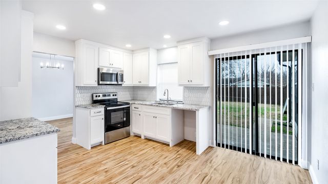 1102 Melissa Lane, Garland, TX 75040