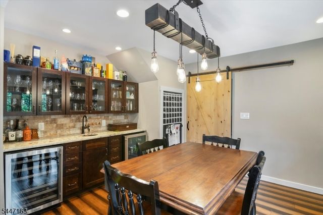 100 Mountain Ave, North Caldwell Boro, NJ 07006