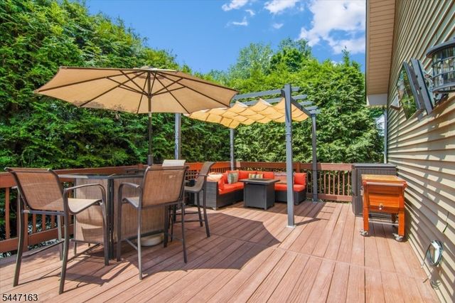 100 Mountain Ave, North Caldwell Boro, NJ 07006
