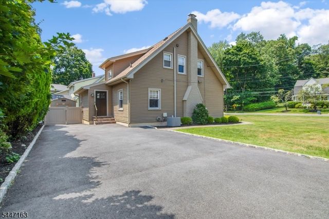 100 Mountain Ave, North Caldwell Boro, NJ 07006