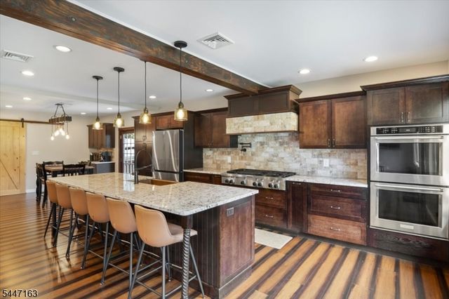100 Mountain Ave, North Caldwell Boro, NJ 07006