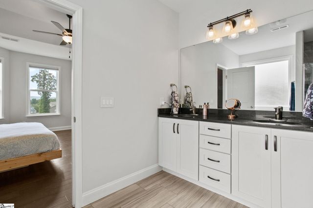 222 Montview Circle, Greenville, SC 29617