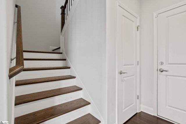 222 Montview Circle, Greenville, SC 29617