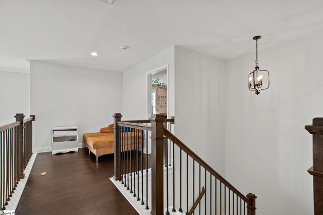 222 Montview Circle, Greenville, SC 29617