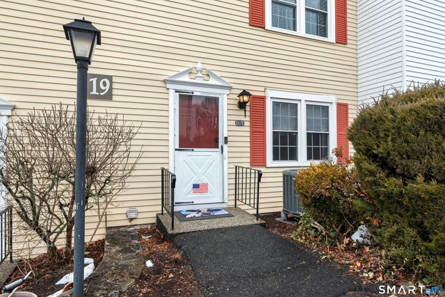 55 Mill Plain Road 19-3, Danbury, CT 06811