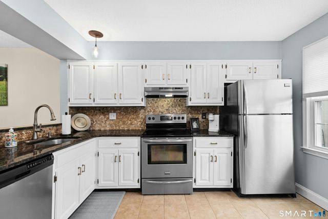 55 Mill Plain Road 19-3, Danbury, CT 06811