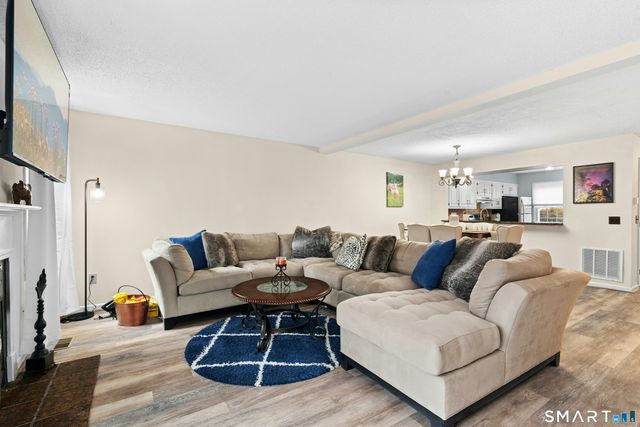 55 Mill Plain Road 19-3, Danbury, CT 06811