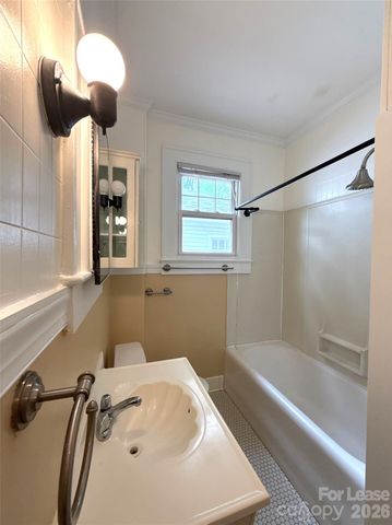 420 N Laurel Avenue, Charlotte, NC 28204