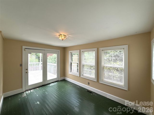 420 N Laurel Avenue, Charlotte, NC 28204