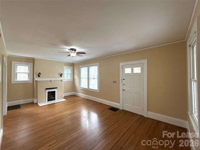 420 N Laurel Avenue, Charlotte, NC 28204