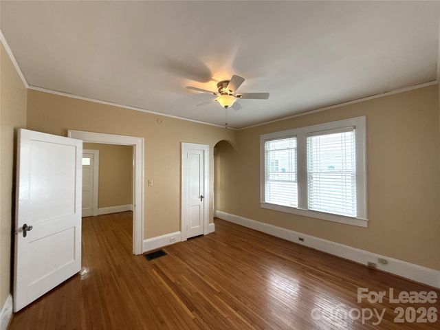 420 N Laurel Avenue, Charlotte, NC 28204
