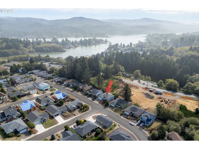 2630 Ne 45TH St, Lincoln City, OR 97367