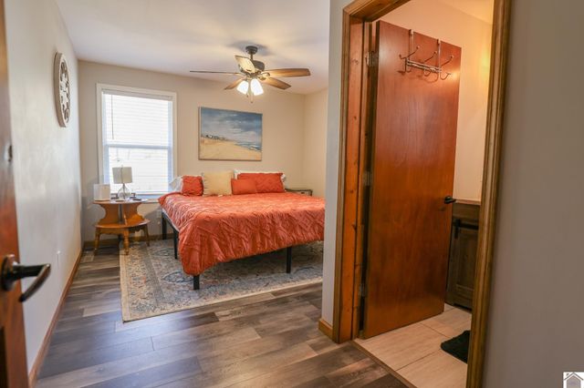 135 Livingston Rd, Gilbertsville, KY 42044