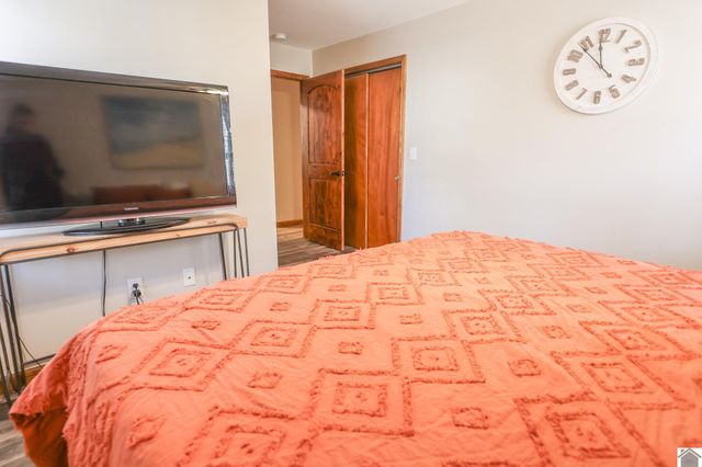 135 Livingston Rd, Gilbertsville, KY 42044