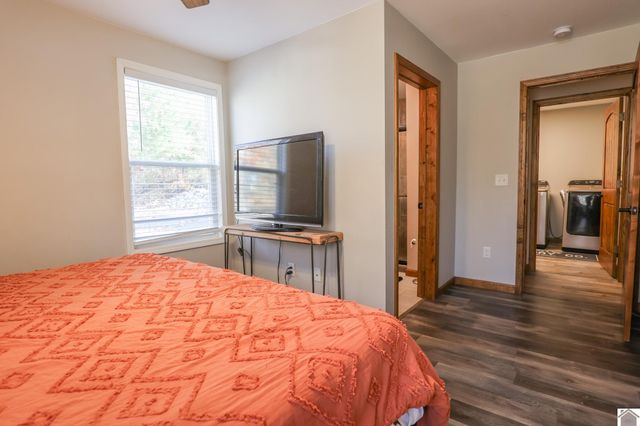 135 Livingston Rd, Gilbertsville, KY 42044