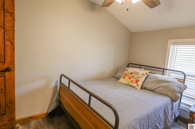 135 Livingston Rd, Gilbertsville, KY 42044