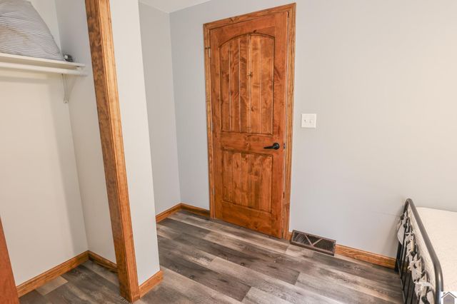 135 Livingston Rd, Gilbertsville, KY 42044