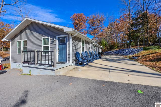 135 Livingston Rd, Gilbertsville, KY 42044