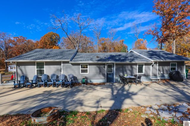 135 Livingston Rd, Gilbertsville, KY 42044