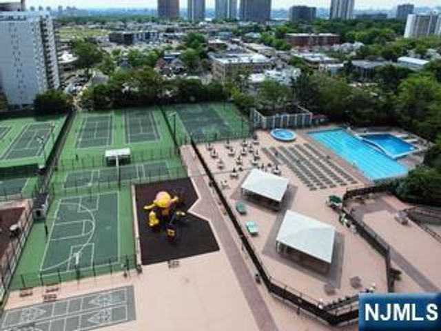 2000 Linwood Avenue 10J, Fort Lee, NJ 07024