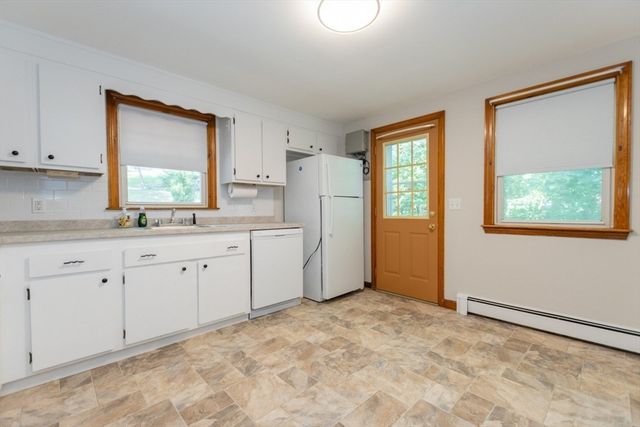 205 Hardy Pond Rd, Waltham, MA 02451