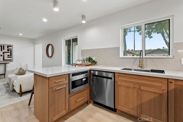 6091 Navajo, Westminster, CA 92683