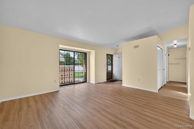 43628 W Arbor Way Drive 103, Canton, MI 48188