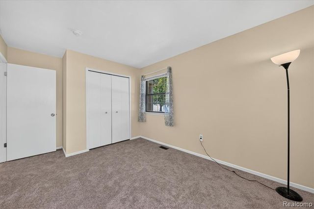 43628 W Arbor Way Drive 103, Canton, MI 48188