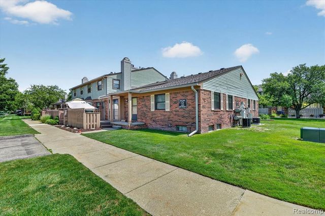 43628 W Arbor Way Drive 103, Canton, MI 48188