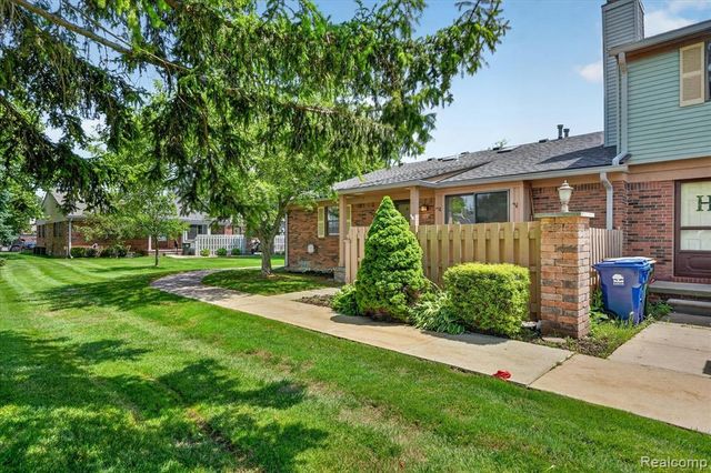 43628 W Arbor Way Drive 103, Canton, MI 48188