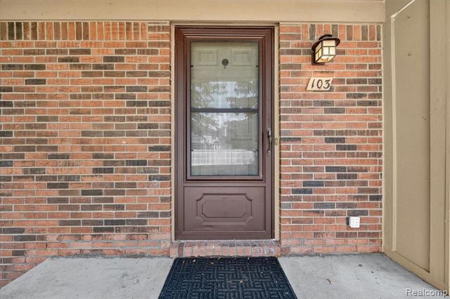 43628 W Arbor Way Drive 103, Canton, MI 48188