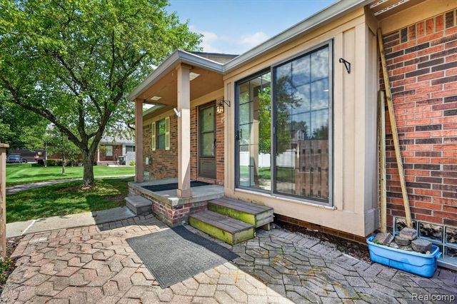 43628 W Arbor Way Drive 103, Canton, MI 48188