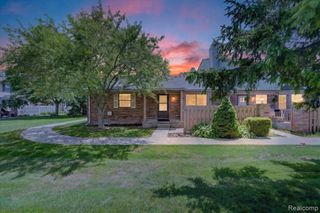 43628 W Arbor Way Drive 103, Canton, MI 48188