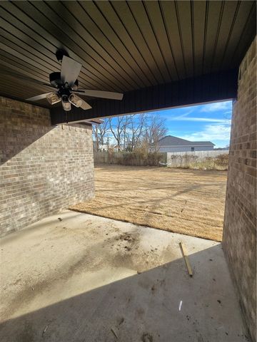 308 Cattleman Lane, Siloam Springs, AR 72761