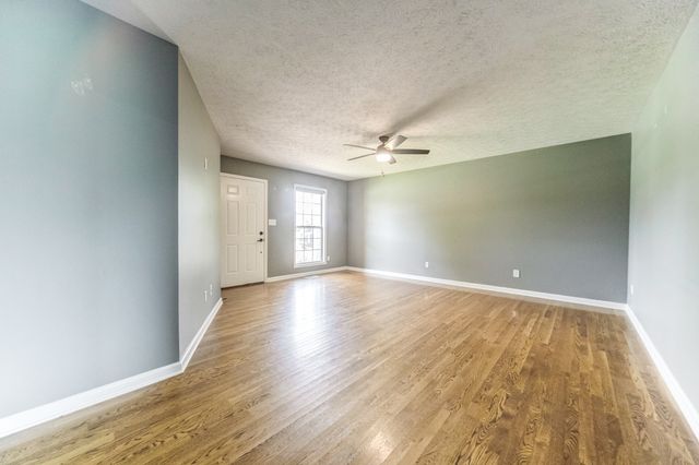 177 Hedgeway Ct, Gallatin, TN 37066