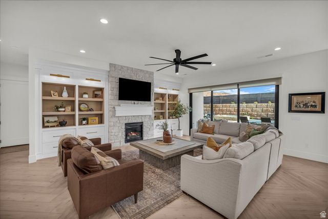 2909 S KATE LN, Washington, UT 84780