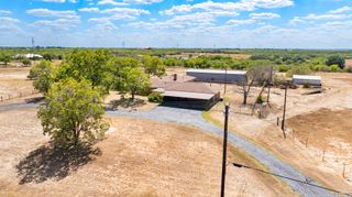 550 Bus Loop 181 S, Floresville, TX 78114