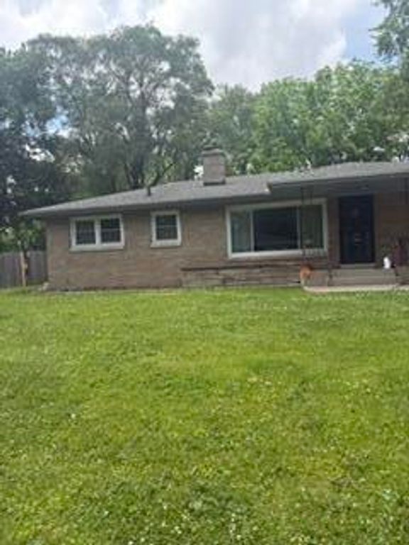 5940 Hayes Place, Merrillville, IN 46410