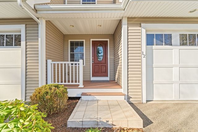 215 Rangeway Road 12, Billerica, MA 01862