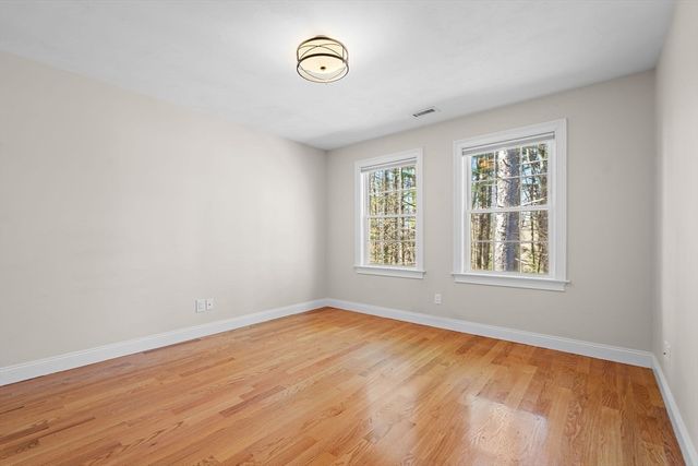 215 Rangeway Road 12, Billerica, MA 01862