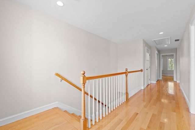 215 Rangeway Road 12, Billerica, MA 01862