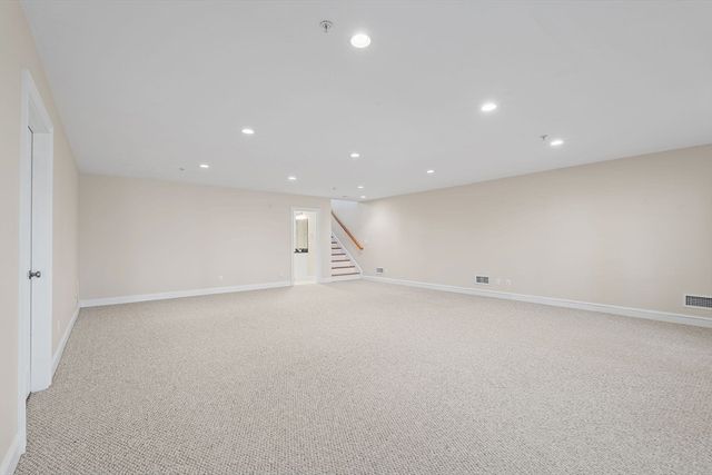 215 Rangeway Road 12, Billerica, MA 01862