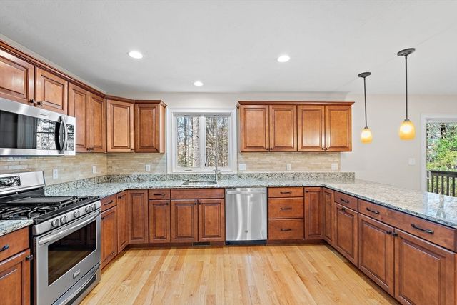 215 Rangeway Road 12, Billerica, MA 01862