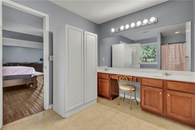 5238 Lexmark SW Circle, Atlanta, GA 30331